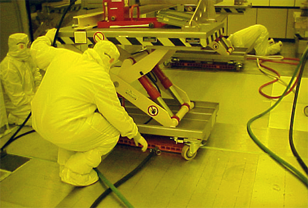 cleanroom_Rigging